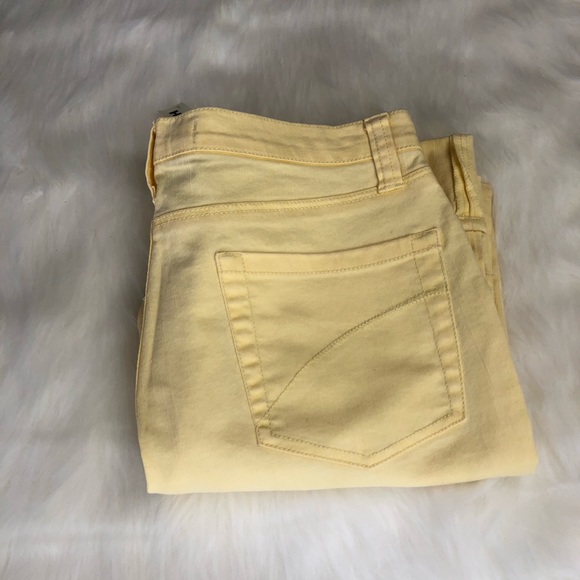 Express Precision Fit  Rolled Hemmed Jeans - Picture 2 of 4